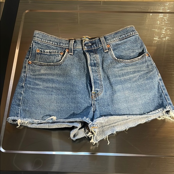 Levi's Ribcage Short - Picture 3 of 7